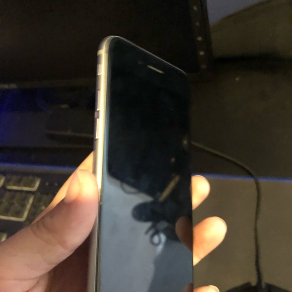 iPhone 6 Space Gray - Picture 1 of 3